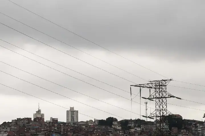 Fim de semana será de temporal no Sudeste e chuva intensa no Norte  