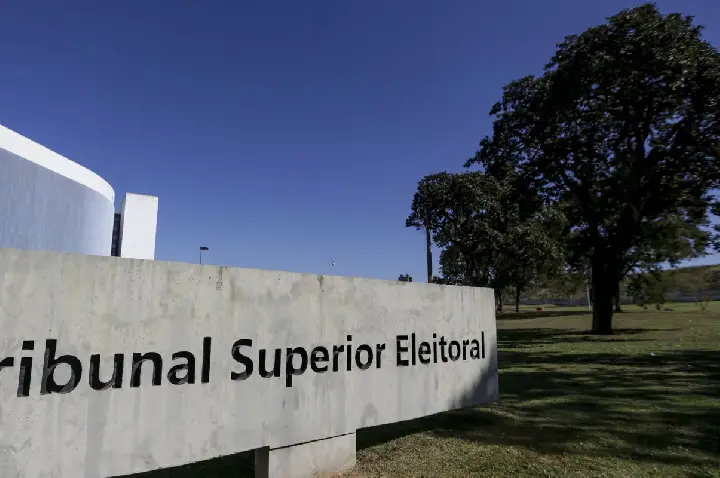 Janela de migração partidária termina nesta sexta-feira