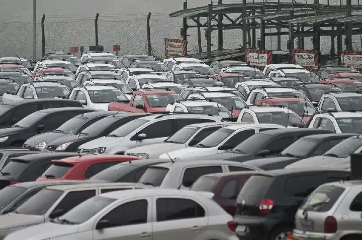 Venda de veículos novos no país sobe 15% até maio