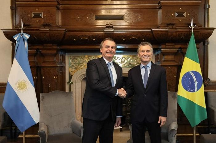 Bolsonaro e Guedes discutem criação de moeda comum com a Argentina