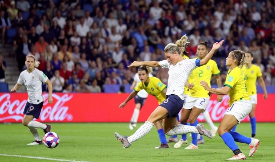 Brasil luta até o final, mas cai perante a França