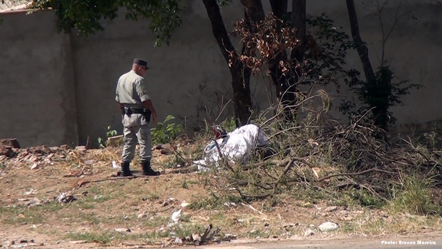 Corpo é encontrado enrolado em cobertores no Independência Mansões em Aparecida