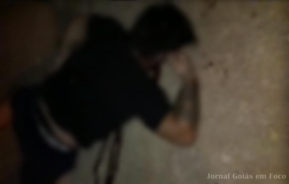 Duas pessoas foram baleadas na noite desta terça- feira (24) no setor Village Garavelo em Aparecida de Goiânia