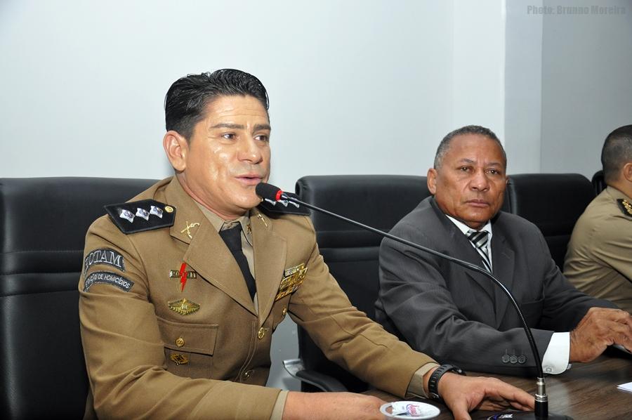 De engraxate, padeiro, vendedor de picolés a Capitão da PM