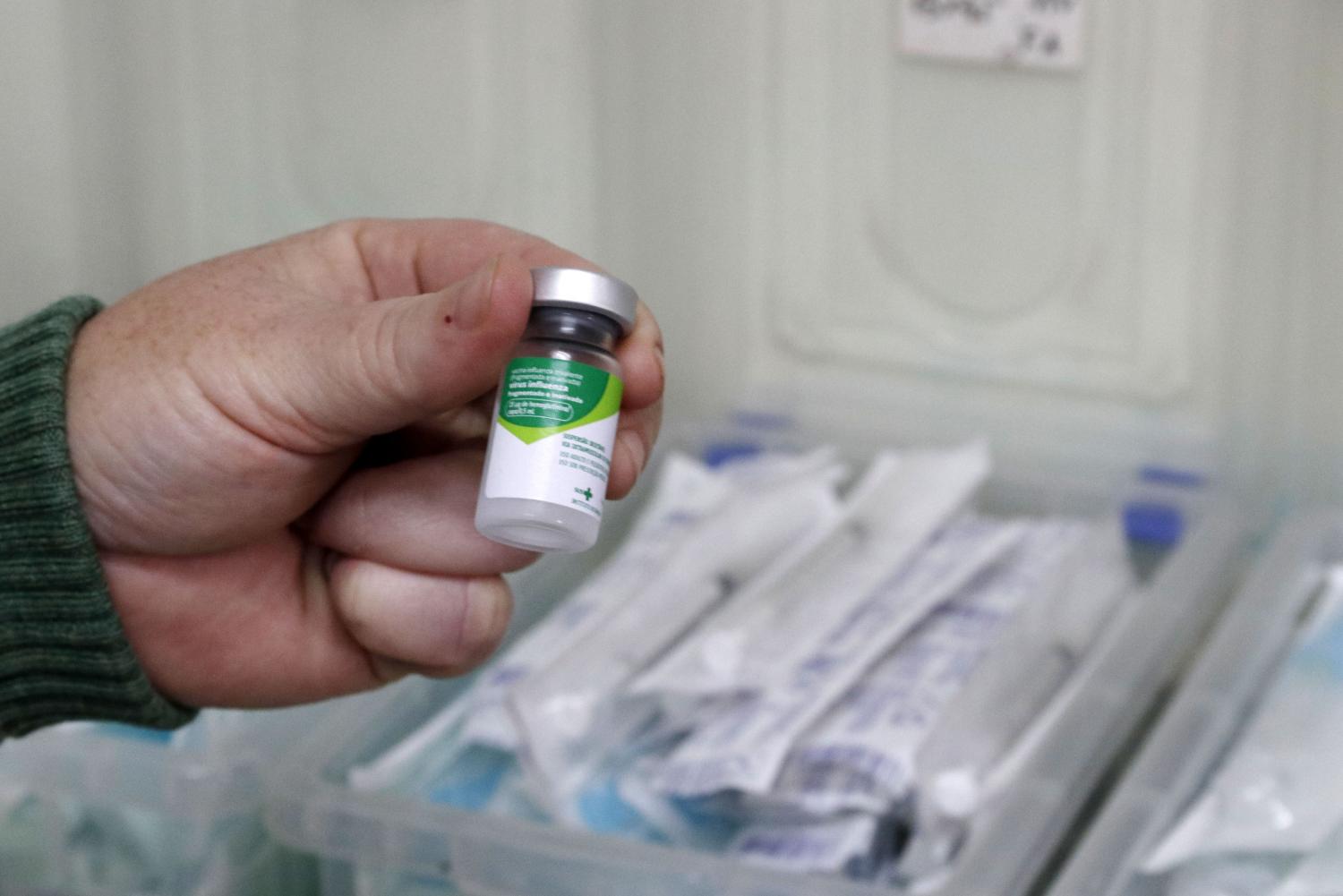 Em menos de seis horas, acaba vacinas em vários postos de Goiânia e Aparecida