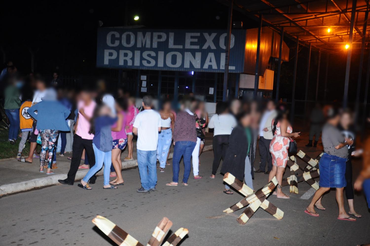 Motim, tiros, e detentos baleados no Presídio de Aparecida de Goiânia