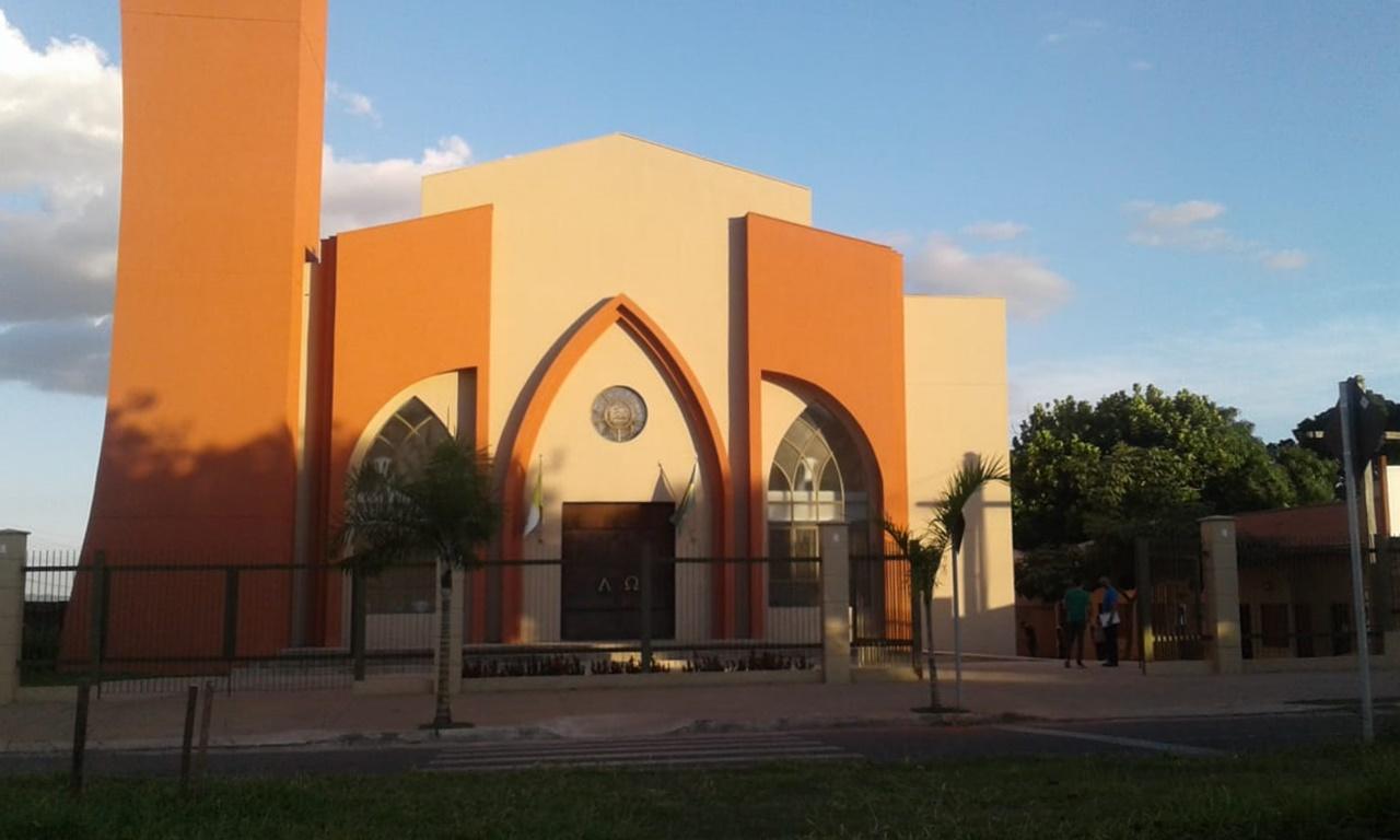 Igreja católica de Aparecida é alvo de criminoso