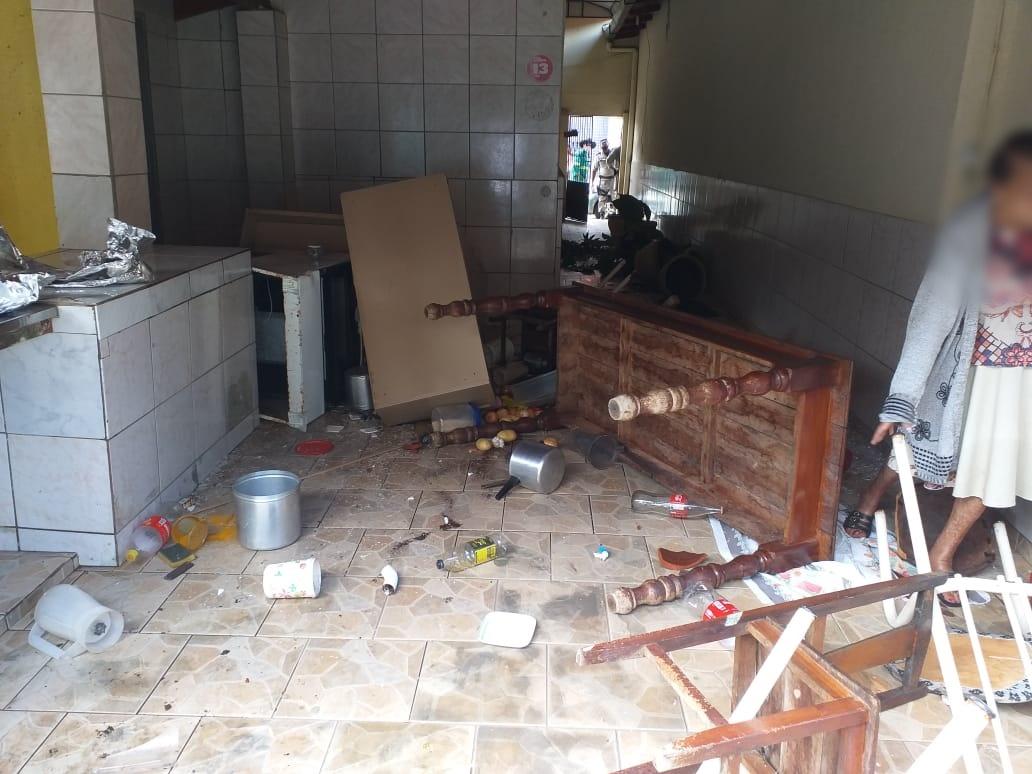 Polícia Militar prende mulher que tentava matar mãe de 85 anos em Aparecida