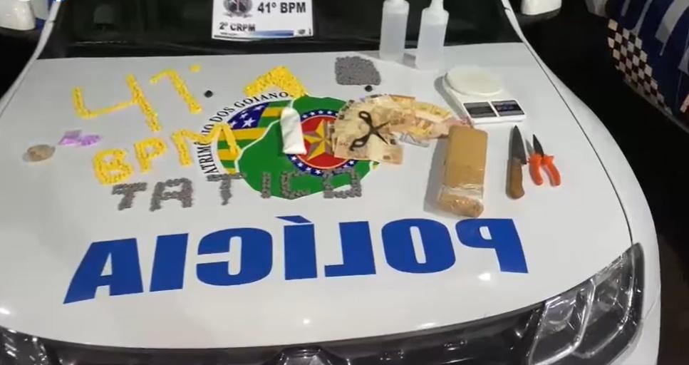 Polícia prende dupla comercializando drogas em distribuidoras de Aparecida e Goiânia