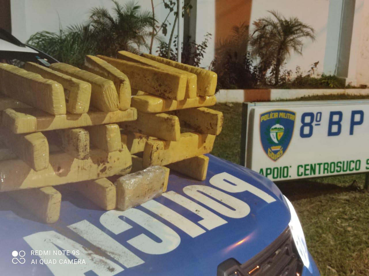 VEJA O VÍDEO; Prejuízo para o tráfico, polícia militar apreende 28 quilos de maconha em Aparecida