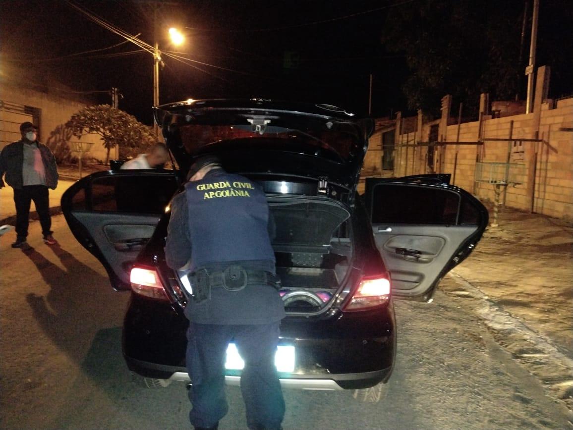 Fiscais de Aparecida multam quase mil pessoas sem máscara em 14 festas clandestinas