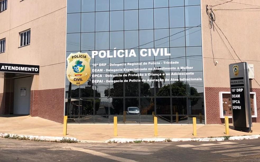 Assaltante tenta roubar moto, e fere vítima no peito em Trindade