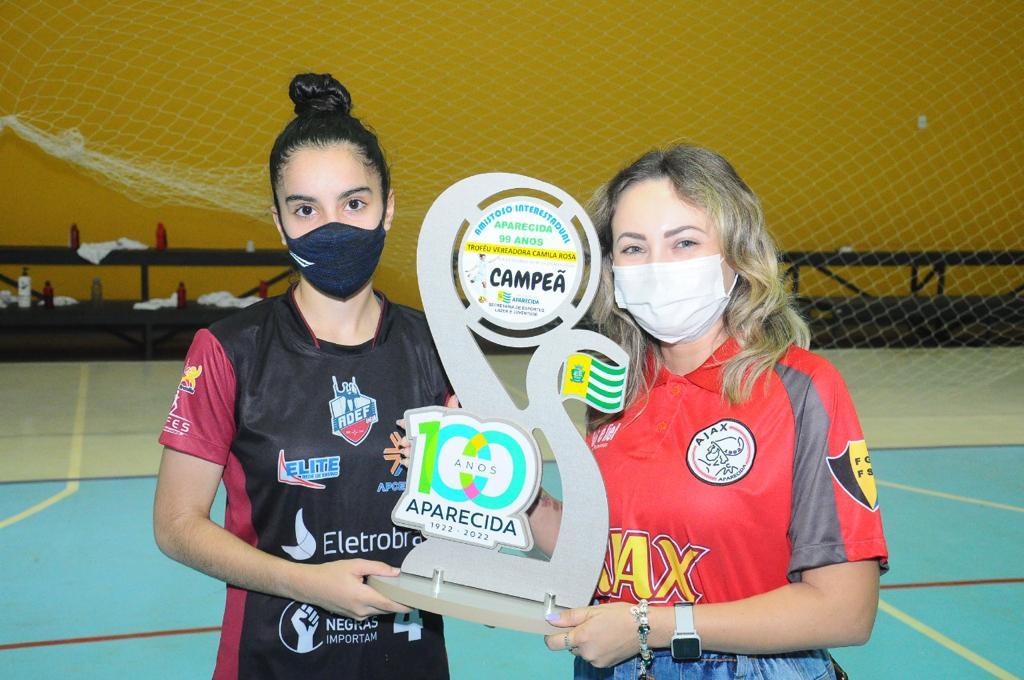 Equipe do Ajax Futsal Feminino, é destaque em Aparecida de Goiânia