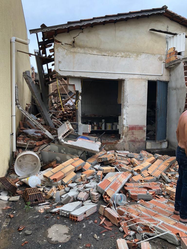 Botijão de gás explode em panificadora de Aparecida, destrói prédio, e vítima tem 70% do corpo queimado  