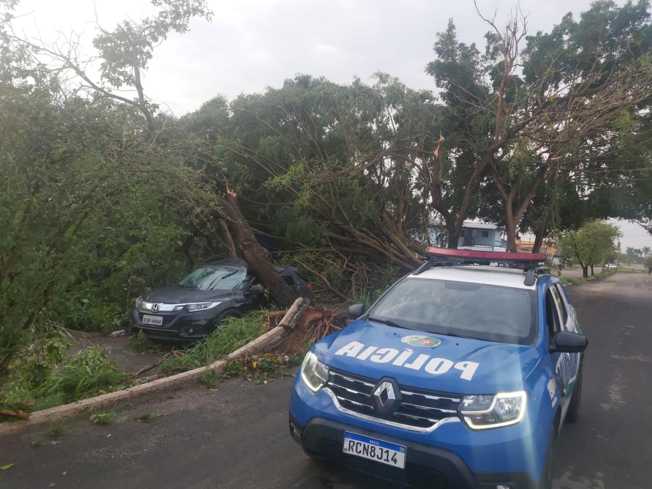 Chuva causa estragos em Aparecida, danos afetaram até o Batalhão da Polícia 