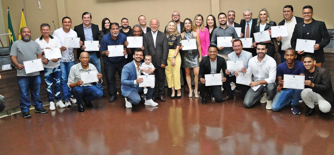 Cronistas esportivos são homenageados em Aparecida de Goiânia  