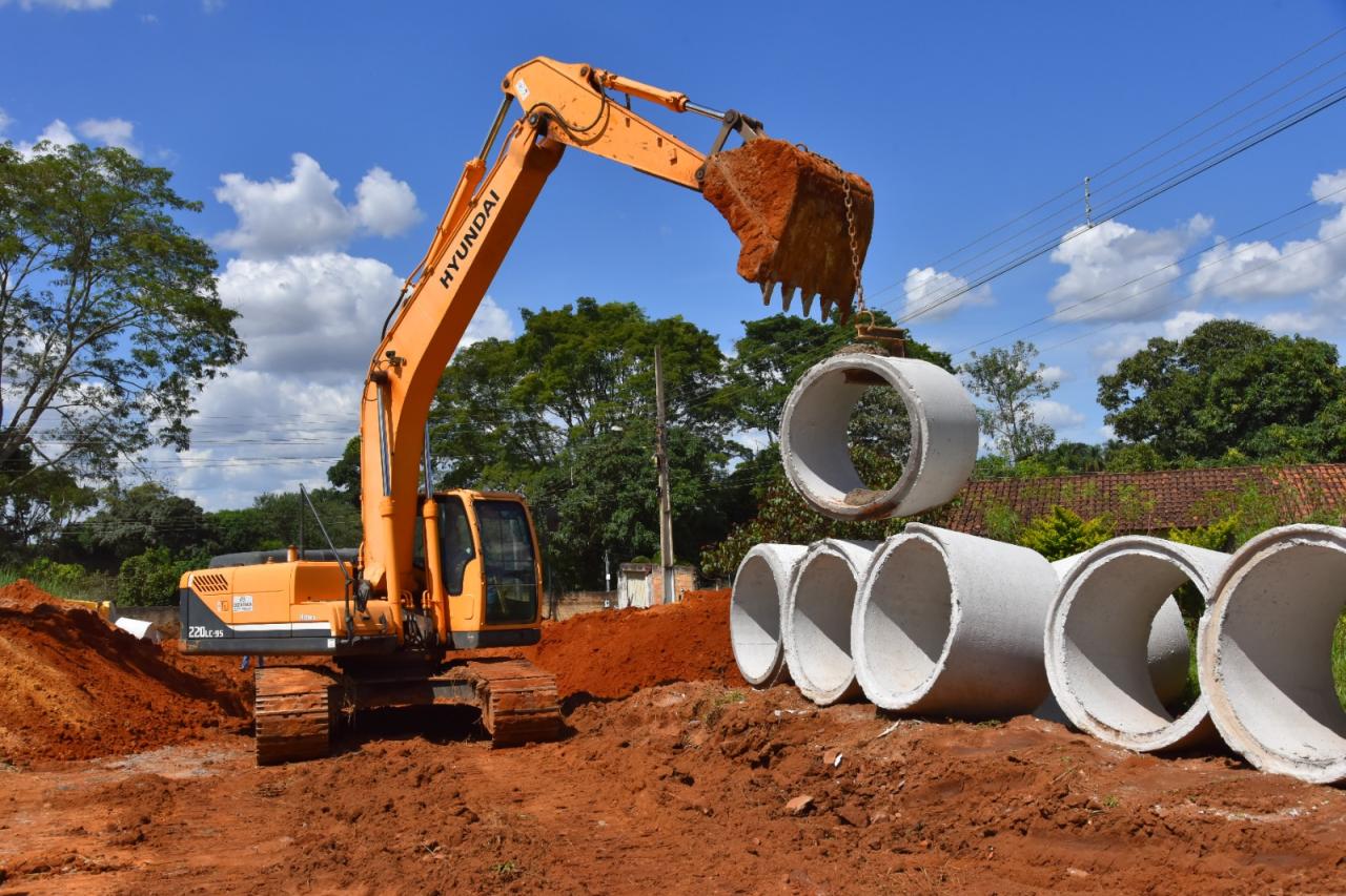 Iniciada implantação de galerias pluviais no Bairro Independência