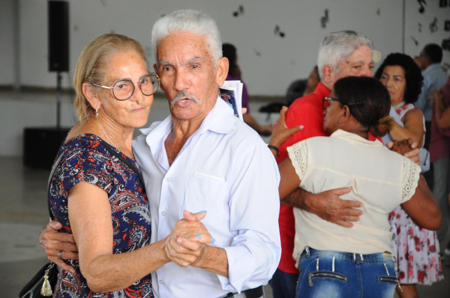 Assistência Social de Aparecida amplia Baile da 3ª Idade para mais um dia
