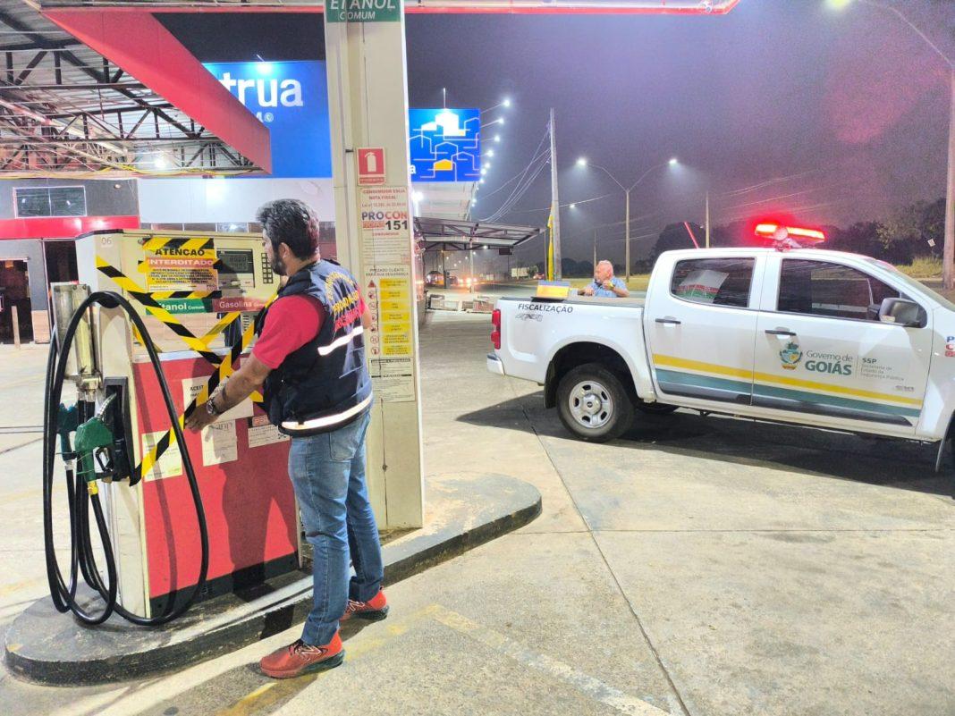 Posto que vendia gasolina com 40% de etanol é interditado em Aparecida