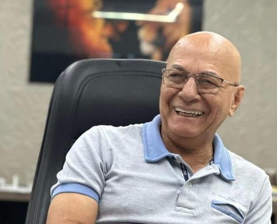 Professor Alcides amplia vantagem e esfria QG de Leandro Vilela 