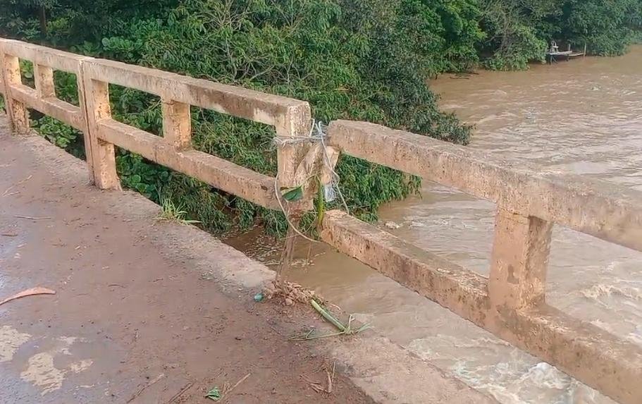 Condições da ponte do Povoado do Rochedo assusta moradores