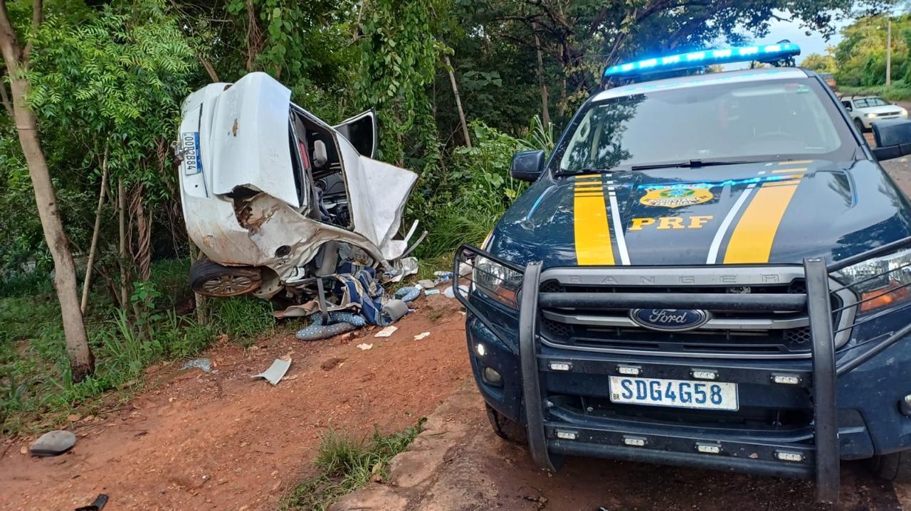 Família de missionários sofre grave acidente na BR-070, em Jussara