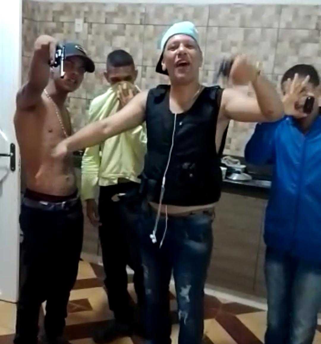 Troca de tiros resulta na morte de integrante de facção criminosa