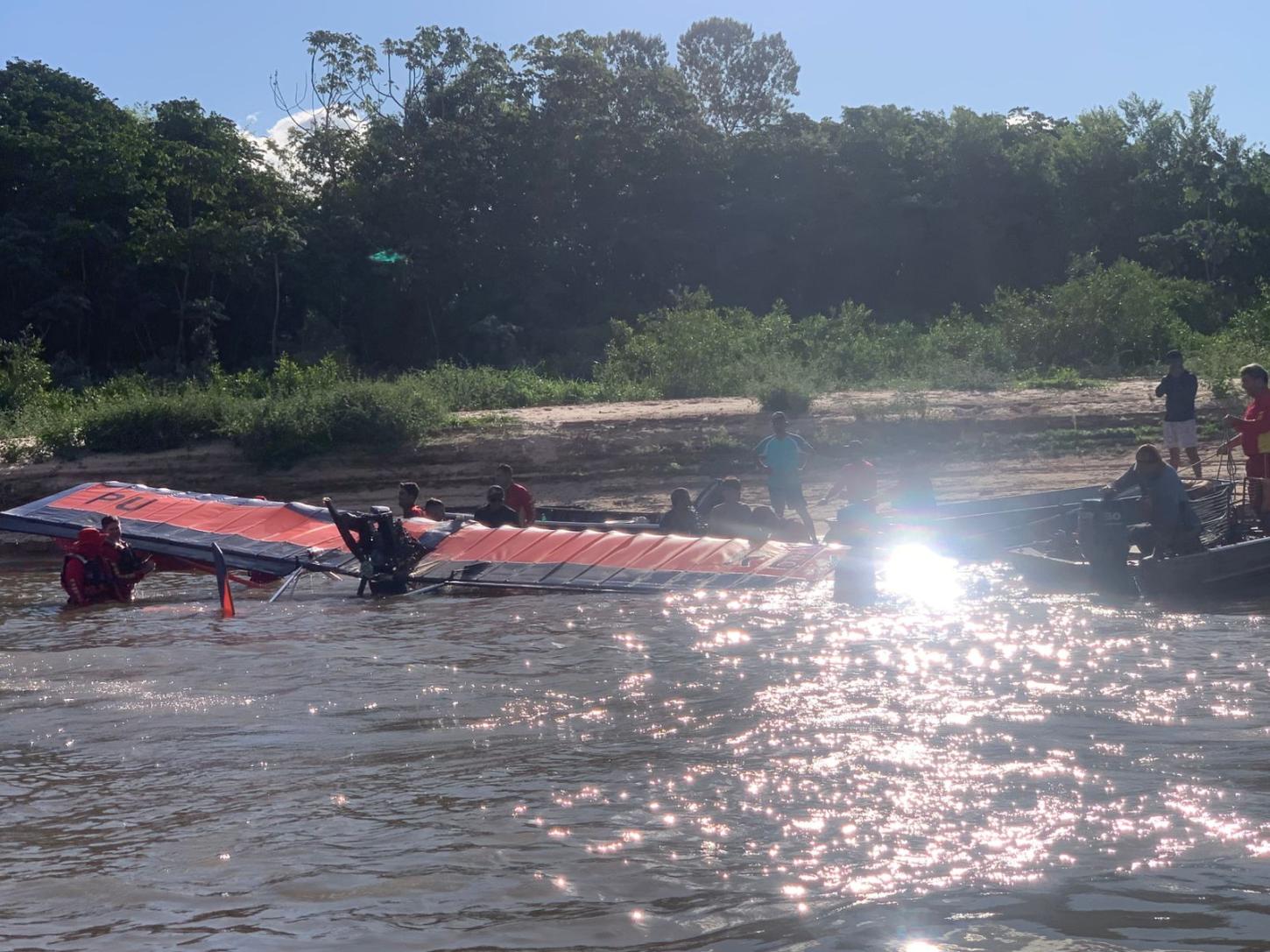 Aeronave de pequeno porte cai no Rio Araguaia