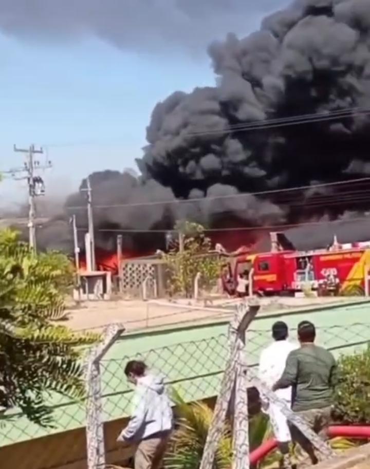 Incêndio atinge empresa no Polo Agroindustrial de Senador Canedo