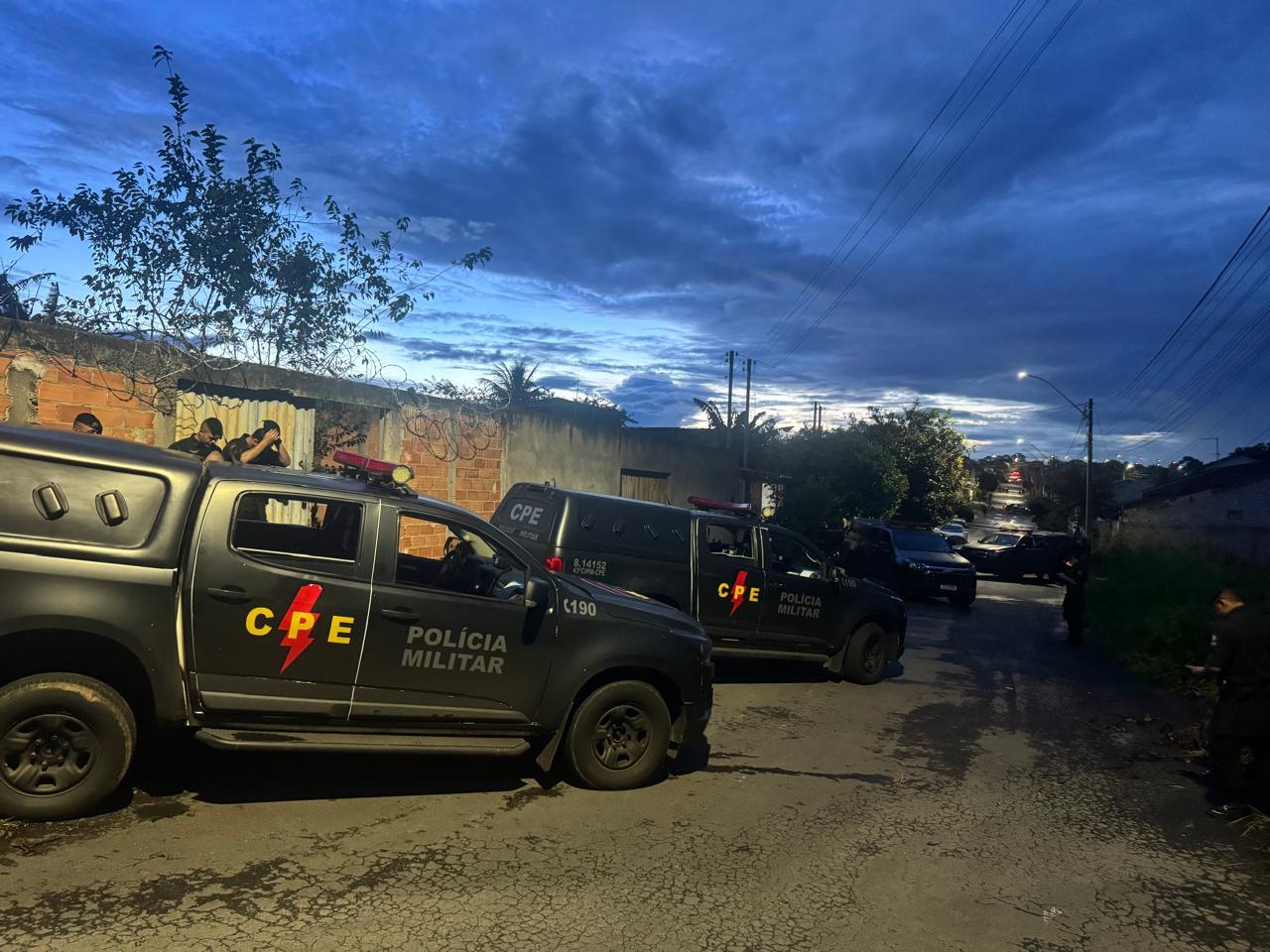 Criminoso ameaça moradores e morre em confronto com  policiais da CPE