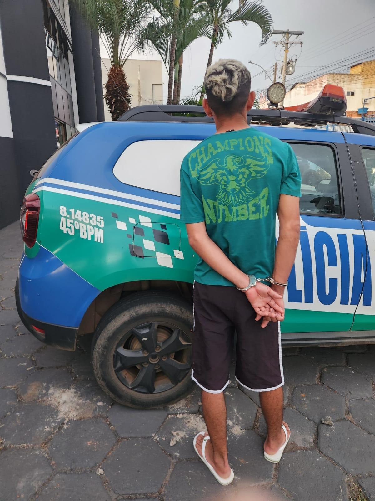 Homem mata esposa na frente de criança de 2 anos, em Aparecida