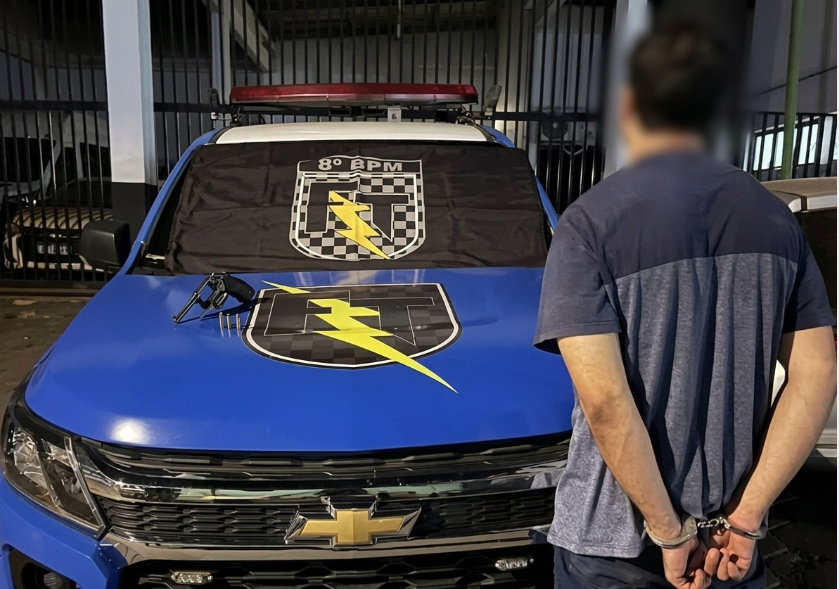 Homem é preso em flagrante após denúncia de disparos de arma de fogo em via pública