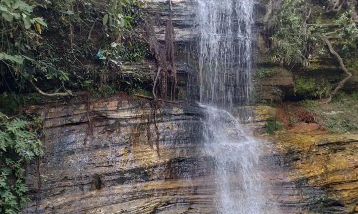 Vídeos de influenciadores digitais impulsionam degradação da Serra das Areias e preocupam ambientalistas em Aparecida de Goiânia