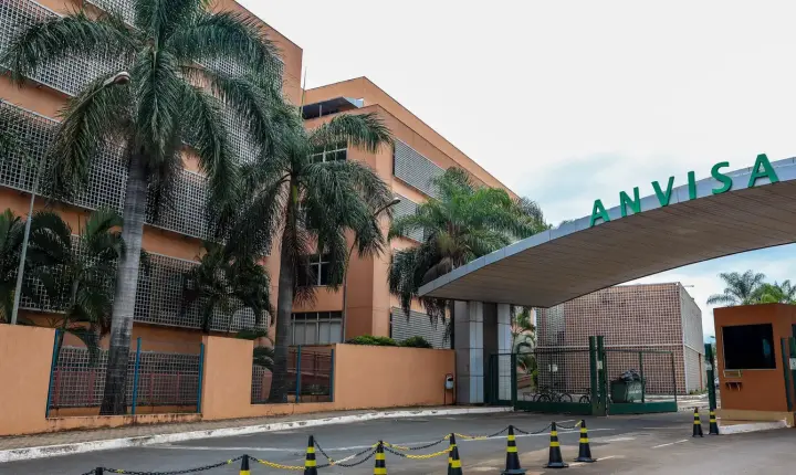 Anvisa alerta risco de deficiência de B6 com uso de carbidopa/levodopa